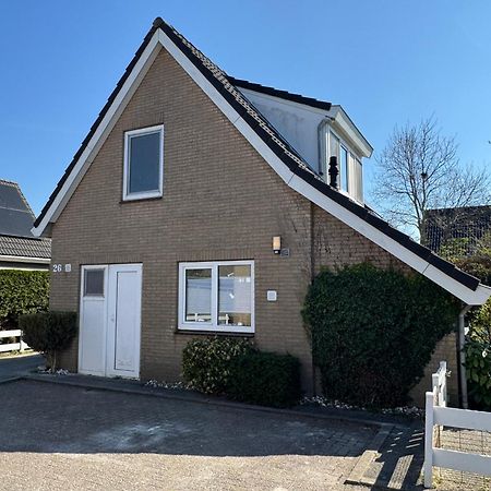 Huebsches Ferienhaus In Ouddorp - Fusslaeufig Zum Strand Und Zentrum Eksteriør bilde