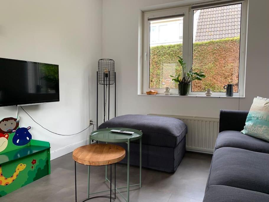 Huebsches Ferienhaus In Ouddorp - Fusslaeufig Zum Strand Und Zentrum Eksteriør bilde