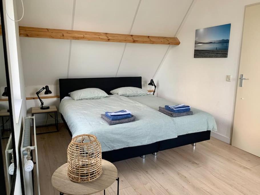 Huebsches Ferienhaus In Ouddorp - Fusslaeufig Zum Strand Und Zentrum Eksteriør bilde