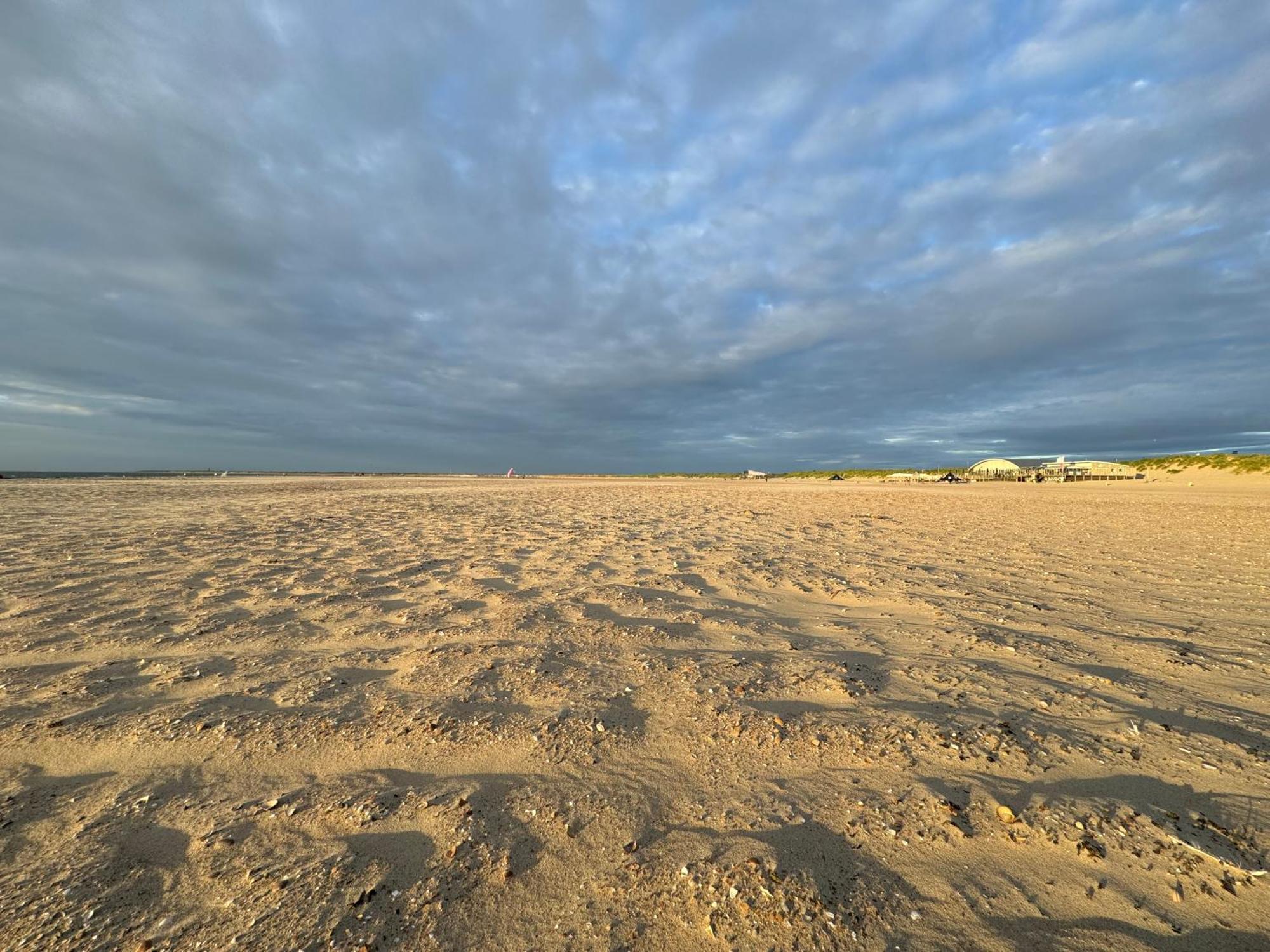 Huebsches Ferienhaus In Ouddorp - Fusslaeufig Zum Strand Und Zentrum Eksteriør bilde